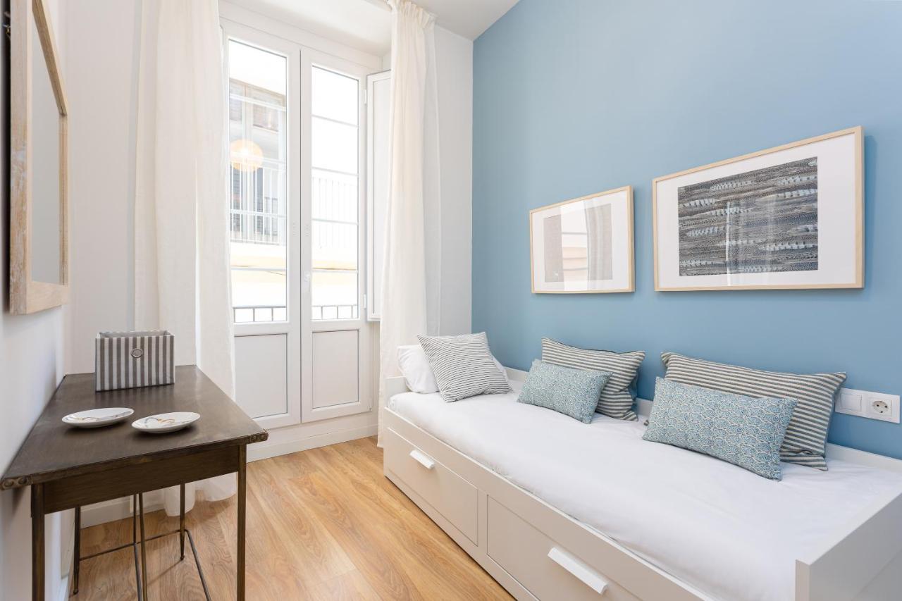 Beautiful Apartment In Malaga Exterior photo